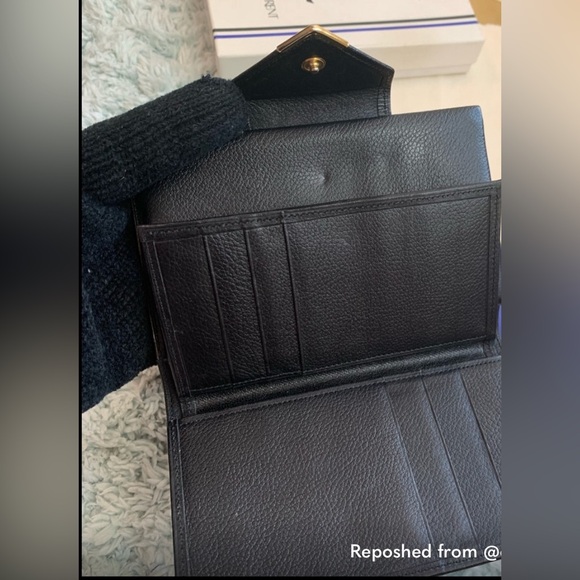 YSL Kisslock Wallet - Picture 9 of 12
